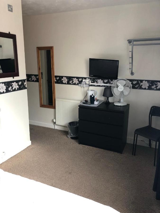 Ultimate Family Guest House Blackpool Exterior photo