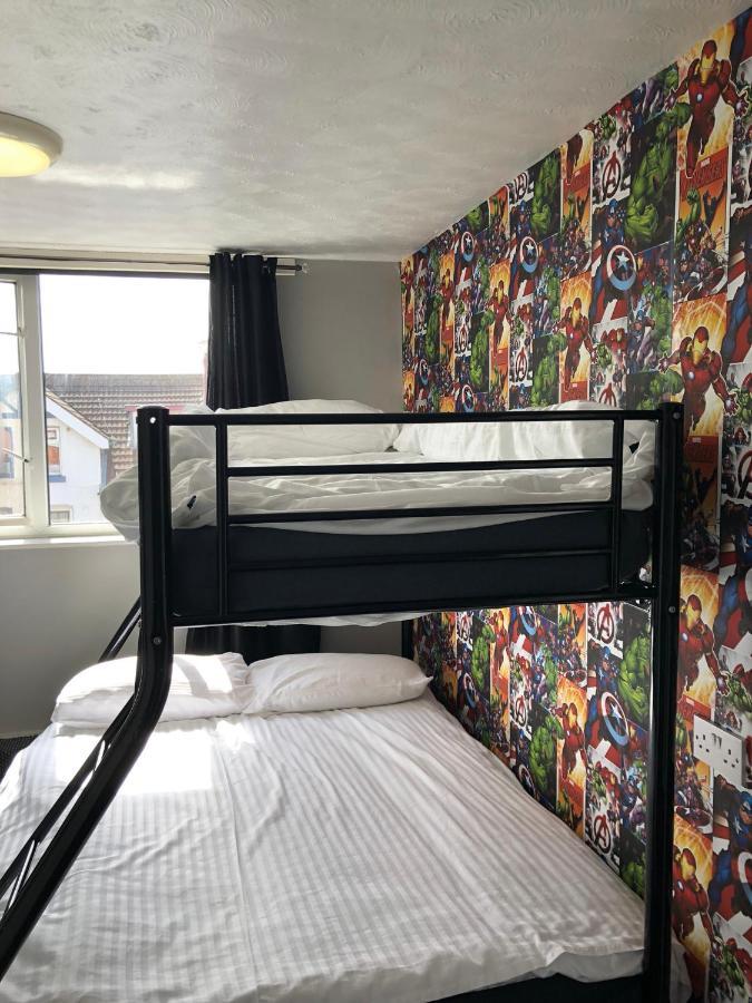 Ultimate Family Guest House Blackpool Exterior photo