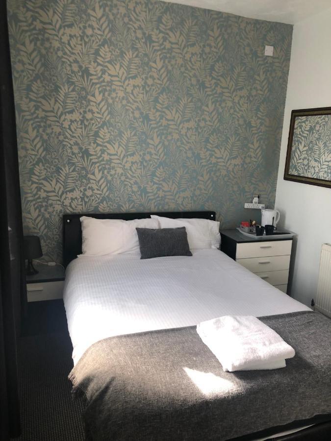 Ultimate Family Guest House Blackpool Exterior photo